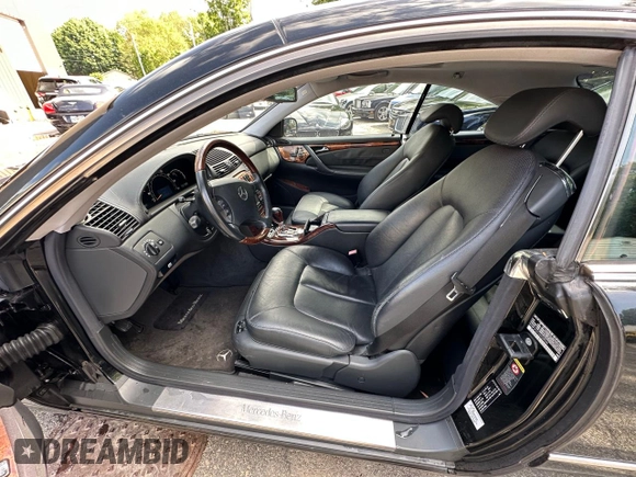 2002 Mercedes-Benz CL 500/600 с VIN WDBPJ75J12A028536, выставлен на аукционе Copart как лот 59461565 с пробегом 28 608 миль миль и Чистый • Clean title. История ставок и продаж доступна на DreamBid. Изображение 9.