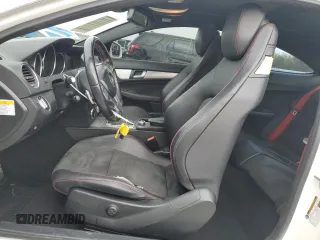 2013 Mercedes-Benz C 350 с VIN WDDGJ5HB6DG052606, выставлен на аукционе Copart как лот 56541495 с пробегом 108 501 миль миль и Списание • Salvage title. История ставок и продаж доступна на DreamBid. Изображение 7.