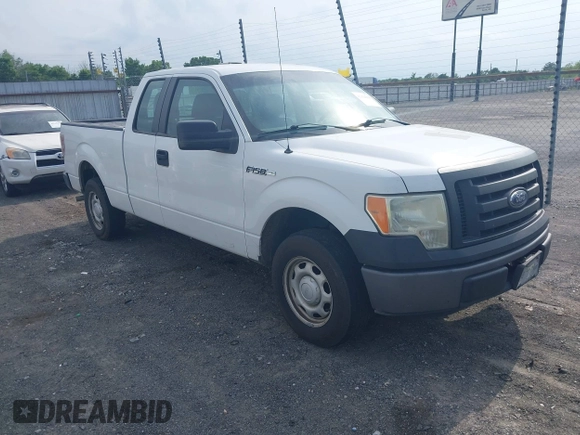 2011 Ford F-150 XL z VIN 1FTEX1CM3BFC22991, wystawiony jako IAAI lot #42134038 z przebiegiem 303 095 mil mil oraz . Historia ofert i sprzedaży dostępna na DreamBid. Obrazek 1.