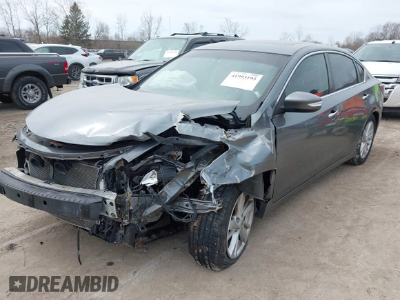 2014 Nissan Altima 2.5 with VIN 1N4AL3AP7EC127025, listed as a IAAI auction lot 41993195 with 110,290 mi miles. Bid and sale history available at carsss.com. Image 18.