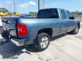 2013 Chevrolet Silverado 1500 LT with VIN 1GCRCSE08DZ117684, listed as a IAAI auction lot 41940484 with 192,374 mi miles. Bid and sale history available at carsss.com. Image 4.