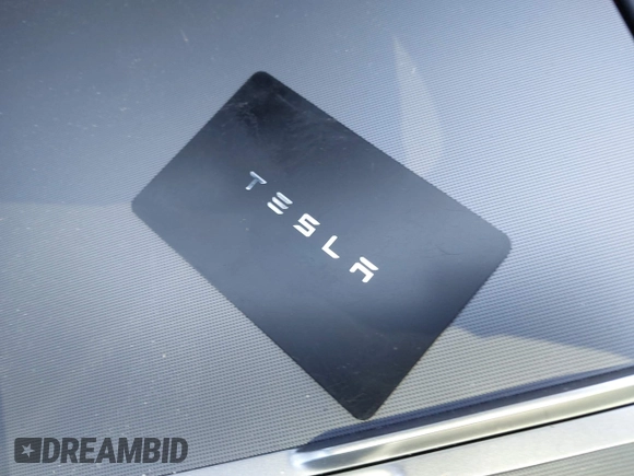 2024 Tesla Model 3 z VIN 5YJ3E1EA4RF735729, wystawiony jako IAAI lot #41964387 z przebiegiem Nie podano mil oraz . Historia ofert i sprzedaży dostępna na DreamBid. Obrazek 11.