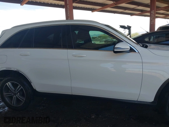 2020 Mercedes-Benz GLC 300 with VIN WDC0G8DBXLF736610, listed as a IAAI auction lot 42353177 with 45,652 mi miles and . Bid and sale history available at DreamBid. Image 14.