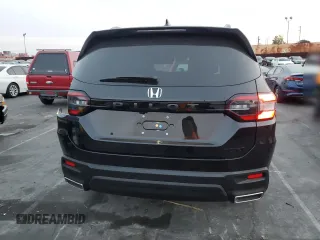 2025 Honda Pilot Sport with VIN 5FNYG2H3XSB011908, listed as a Copart auction lot 84303944 with 2,834 mi miles and Salvage Title. Bid and sale history available at carsss.com. Image 6.