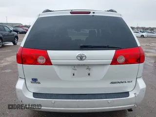 2010 Toyota Sienna XLE with VIN 5TDYK4CCXAS315235, listed as a IAAI auction lot 41451211 with 190,189 mi miles and . Bid and sale history available at carsss.com. Image 16.