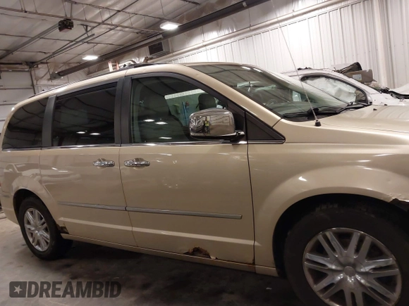 2010 Chrysler Town & Country Limited with VIN 2A4RR7DX5AR386462, listed as a IAAI auction lot 41781713 with 183,091 mi miles and . Bid and sale history available at carsss.com. Image 14.
