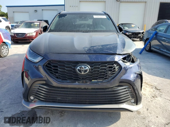 2022 Toyota Highlander XSE with VIN 5TDLZRAH5NS133434, listed as a Copart auction lot 53945075 with 47,634 mi miles and Salvage title. Bid and sale history available at DreamBid. Image 5.
