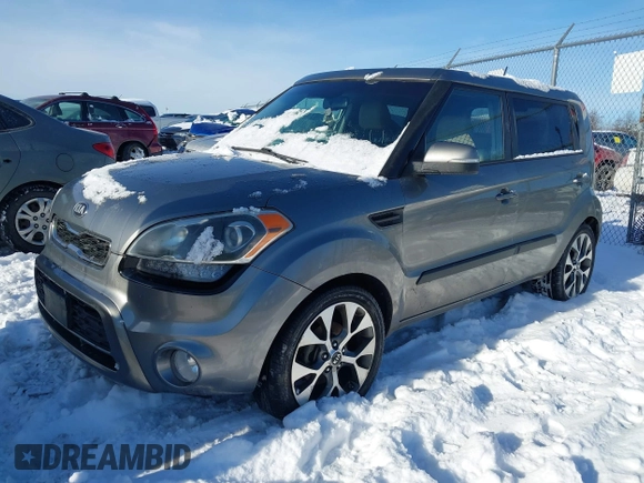 2013 Kia Soul ! with VIN KNDJT2A69D7558243, listed as a IAAI auction lot 41266545 with 192,503 mi miles. Bid and sale history available at carsss.com. Image 2.