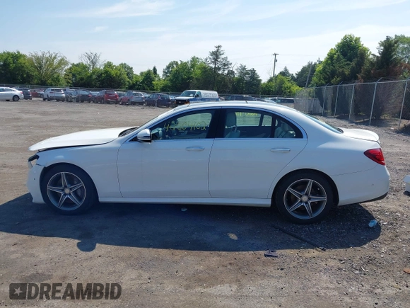 2017 Mercedes-Benz E 300 Luxury с VIN WDDZF4KB3HA058028, выставлен на аукционе IAAI как лот 42604102 с пробегом 70 078 миль миль и . История ставок и продаж доступна на DreamBid. Изображение 15.