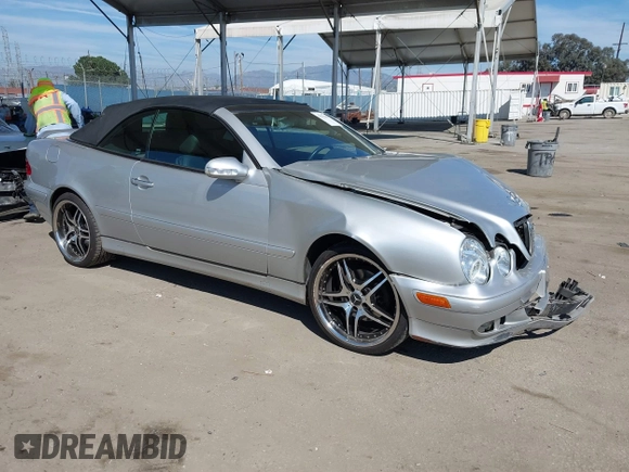 2000 Mercedes-Benz CLK with VIN WDBLK65G7YT051620, listed as a IAAI auction lot 41870818 with 141,676 mi miles and . Bid and sale history available at carsss.com. Image 1.