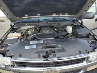 2005 Chevrolet Suburban LS with VIN 3GNFK16Z05G252745, listed as a Copart auction lot 71750854 with 149,885 mi miles and Salvage Title. Bid and sale history available at carsss.com. Image 13.