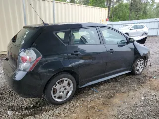 2009 Pontiac Vibe 1SB z VIN 5Y2SP67039Z444883, wystawiony jako Copart lot #51469385 z przebiegiem 146 803 mil mil oraz Szkody całkowita. Historia ofert i sprzedaży dostępna na DreamBid. Obrazek 3.