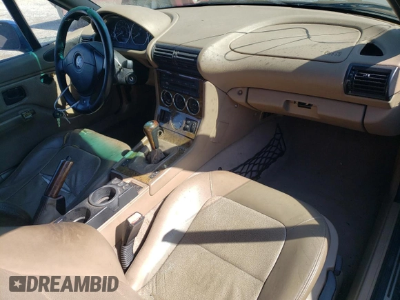2000 BMW Z3 2.5 with VIN WBACH9341YLF88574, listed as a Copart auction lot 41901735 with 395,118 mi miles and Non repairable. Bid and sale history available at DreamBid. Image 8.