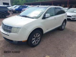 2007 Lincoln MKX with VIN 2LMDU68C87BJ31385, listed as a IAAI auction lot 42051347 with 279,933 mi miles and . Bid and sale history available at DreamBid. Image 2.