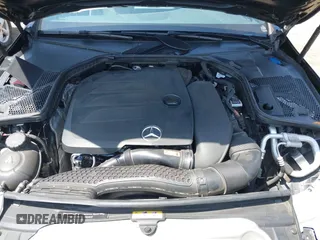 2019 Mercedes-Benz C 300 z VIN 55SWF8DB4KU309251, wystawiony jako IAAI lot #42391572 z przebiegiem 28 757 mil mil oraz . Historia ofert i sprzedaży dostępna na DreamBid. Obrazek 10.