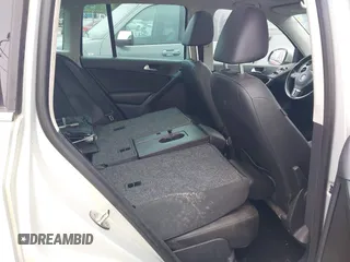2012 Volkswagen Tiguan S z VIN WVGBV7AX3CW540311, wystawiony jako IAAI lot #42375250 z przebiegiem 168 594 mil mil oraz . Historia ofert i sprzedaży dostępna na DreamBid. Obrazek 8.