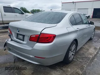 2011 BMW 5 Series 528i with VIN WBAFR1C59BDV76532, listed as a IAAI auction lot 41976374 with 135,732 mi miles and . Bid and sale history available at carsss.com. Image 4.