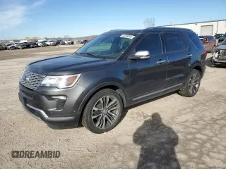 2019 Ford Explorer Platinum z VIN 1FM5K8HTXKGA72388, wystawiony jako Copart lot #43236855 z przebiegiem 97 381 mil mil oraz Szkoda całkowita • Salvage title. Historia ofert i sprzedaży dostępna na DreamBid. Obrazek 1.
