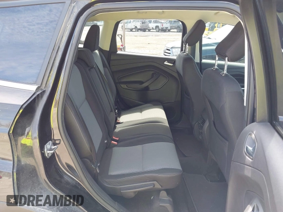2019 Ford Escape SE z VIN 1FMCU9GDXKUB78598, wystawiony jako IAAI lot #41930913 z przebiegiem 111 284 mil mil oraz . Historia ofert i sprzedaży dostępna na DreamBid. Obrazek 8.