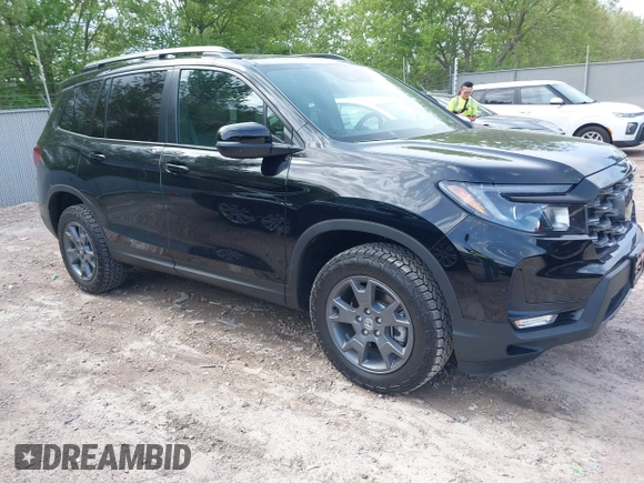 2025 Honda Passport TrailSport с VIN 5FNYF8H65SB006177, выставлен на аукционе IAAI как лот 42273695 с пробегом 1 989 миль миль и . История ставок и продаж доступна на DreamBid. Изображение 1.