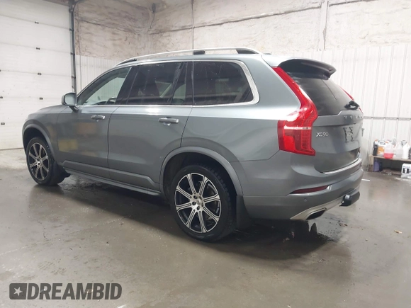 2018 Volvo XC90 Momentum z VIN YV4A22PK5J1371701, wystawiony jako IAAI lot #41647816 z przebiegiem 48 603 mil mil oraz . Historia ofert i sprzedaży dostępna na DreamBid. Obrazek 3.