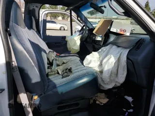 2000 Ford F-150 XL с VIN 1FTPF18L8YKA58312, выставлен на аукционе Copart как лот 45748355 с пробегом 200 263 миль миль и Списание • Salvage title. История ставок и продаж доступна на DreamBid. Изображение 11.