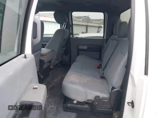2014 Ford Super Duty F-250 SRW XL with VIN 1FT7W2B69EEB43193, listed as a IAAI auction lot 41463083 with 330,282 mi miles. Bid and sale history available at carsss.com. Image 20.