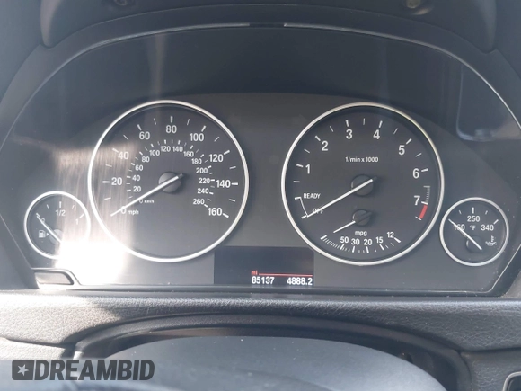 2018 BMW 3 Series 320i with VIN WBA8A9C58JAH13719, listed as a IAAI auction lot 41651935 with 85,137 mi miles. Bid and sale history available at carsss.com. Image 7.