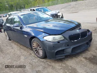2011 BMW 5 Series 535i z VIN WBAFR7C52BC602798, wystawiony jako IAAI lot #42268270 z przebiegiem 149 249 mil mil oraz . Historia ofert i sprzedaży dostępna na DreamBid. Obrazek 1.