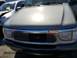 1999 Mercury Mountaineer z VIN 4M2DU55P9XUJ28680, wystawiony jako Copart lot #74398644 z przebiegiem 208 547 mil mil oraz Czysty tytuł • Clean title. Historia ofert i sprzedaży dostępna na DreamBid. Obrazek 11.