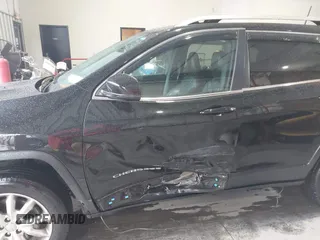2016 Jeep Cherokee Limited with VIN 1C4PJMDSXGW233096, listed as a IAAI auction lot 42337333 with 39,475 mi miles and . Bid and sale history available at DreamBid. Image 6.