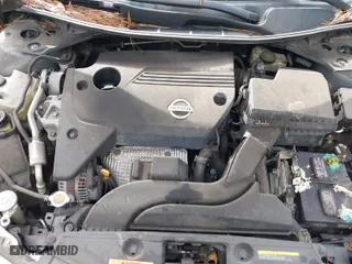 2014 Nissan Altima 2.5 with VIN 1N4AL3AP0EN371247, listed as a IAAI auction lot 41612477 with 233,716 mi miles. Bid and sale history available at carsss.com. Image 10.