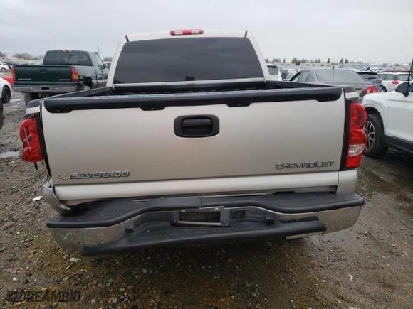 2004 Chevrolet Silverado 1500 Crew Cab LS with VIN 2GCEC13T341382494, listed as a Copart auction lot 45145695 with 142,903 mi miles and Salvage Title. Bid and sale history available at carsss.com. Image 6.