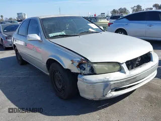 2001 Toyota Camry CE z VIN 4T1BG22K21U119124, wystawiony jako IAAI lot #41722669 z przebiegiem 152 023 mil mil oraz . Historia ofert i sprzedaży dostępna na DreamBid. Obrazek 1.