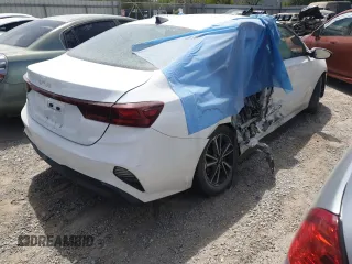 2022 Kia Forte LXS with VIN 3KPF24AD0NE431059, listed as a Copart auction lot 48265445 with 32,896 mi miles and Salvage Title. Bid and sale history available at DreamBid. Image 3.
