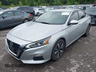 2021 Nissan Altima SV with VIN 1N4BL4DV2MN421715, listed as a IAAI auction lot 42525293 with 39,052 mi miles and . Bid and sale history available at DreamBid. Image 2.