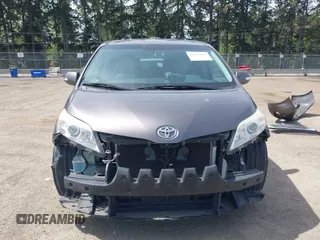 2013 Toyota Sienna XLE with VIN 5TDDK3DC0DS053480, listed as a IAAI auction lot 42207803 with Not Provided miles and . Bid and sale history available at DreamBid. Image 13.