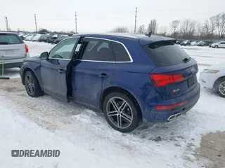 2019 Audi SQ5 Premium with VIN WA1A4AFY5K2026154, listed as a IAAI auction lot 41318583 with 86,682 mi miles. Bid and sale history available at carsss.com. Image 3.
