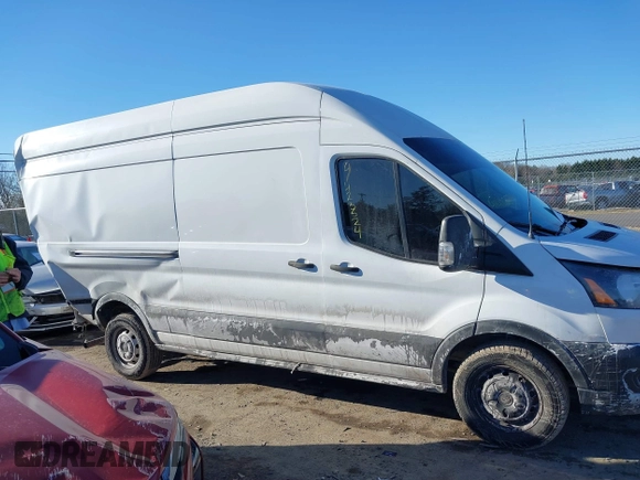 2021 Ford Transit Cargo with VIN 1FTBW3X82MKA14027, listed as a IAAI auction lot 41423524 with 121,221 mi miles. Bid and sale history available at carsss.com. Image 13.