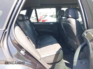 2013 BMW X5 xDrive50i with VIN 5UXZV8C5XD0C15908, listed as a IAAI auction lot 42536233 with 190,627 mi miles and . Bid and sale history available at DreamBid. Image 8.