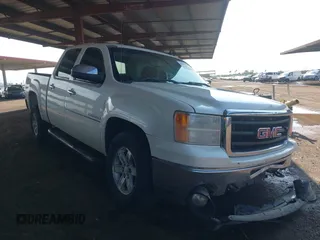 2011 GMC Sierra 1500 SLE z VIN 3GTP2VE37BG319984, wystawiony jako IAAI lot #42417825 z przebiegiem 307 809 mil mil oraz . Historia ofert i sprzedaży dostępna na DreamBid. Obrazek 1.
