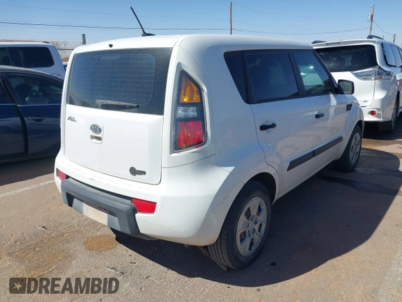 2011 Kia Soul with VIN KNDJT2A17B7302703, listed as a IAAI auction lot 41844281 with 93,606 mi miles. Bid and sale history available at carsss.com. Image 4.
