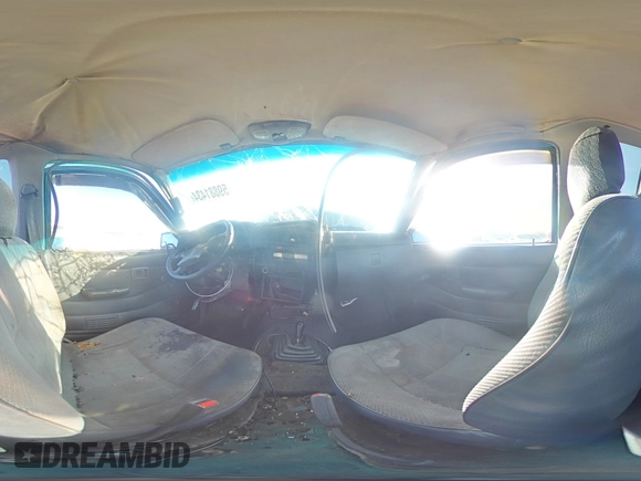 1995 Nissan Frontier XE с VIN 1N6HD16SXSC392683, выставлен на аукционе Copart как лот 59881434 с пробегом 391 479 миль миль и Списание • Salvage title. История ставок и продаж доступна на DreamBid. Изображение 13.