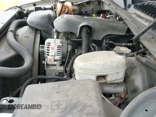 2004 Chevrolet Silverado 1500 LS z VIN 2GCEC19V641279319, wystawiony jako IAAI lot #42730358 z przebiegiem 262 525 mil mil oraz . Historia ofert i sprzedaży dostępna na DreamBid. Obrazek 12.