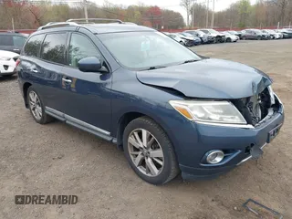 2014 Nissan Pathfinder SL with VIN 5N1AR2MM5EC703470, listed as a IAAI auction lot 42075929 with 124,920 mi miles. Bid and sale history available at carsss.com. Image 1.