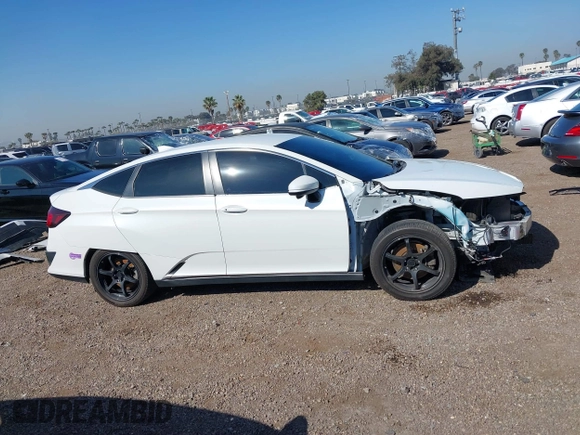 2018 Honda Clarity Plug-In Hybrid Touring with VIN JHMZC5F31JC021404, listed as a IAAI auction lot 41861106 with 189,254 mi miles. Bid and sale history available at carsss.com. Image 14.