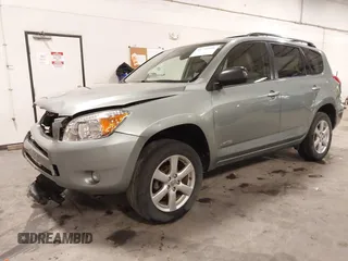 2007 Toyota RAV4 Limited with VIN JTMZD31V975061545, listed as a IAAI auction lot 41710996 with 196,998 mi miles. Bid and sale history available at carsss.com. Image 2.