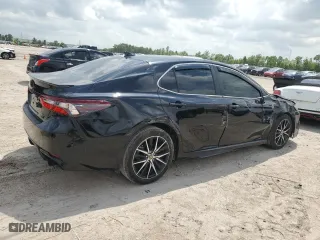 2024 Toyota Camry SE with VIN 4T1T11AK4RU889578, listed as a Copart auction lot 54047385 with 26,991 mi miles and Salvage Title. Bid and sale history available at carsss.com. Image 3.