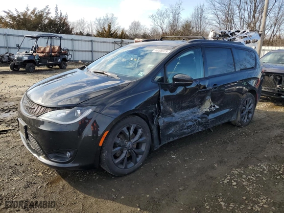 2020 Chrysler Pacifica Limited with VIN 2C4RC1GG4LR124449, listed as a Copart auction lot 44409975 with 88,708 mi miles and Salvage Title. Bid and sale history available at carsss.com. Image 1.