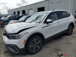 2024 Volkswagen Tiguan with VIN 3VVTB7AX9RM217926, listed as a Copart auction lot 59996135 with 3,941 mi miles and Clean title. Bid and sale history available at DreamBid. Image 1.